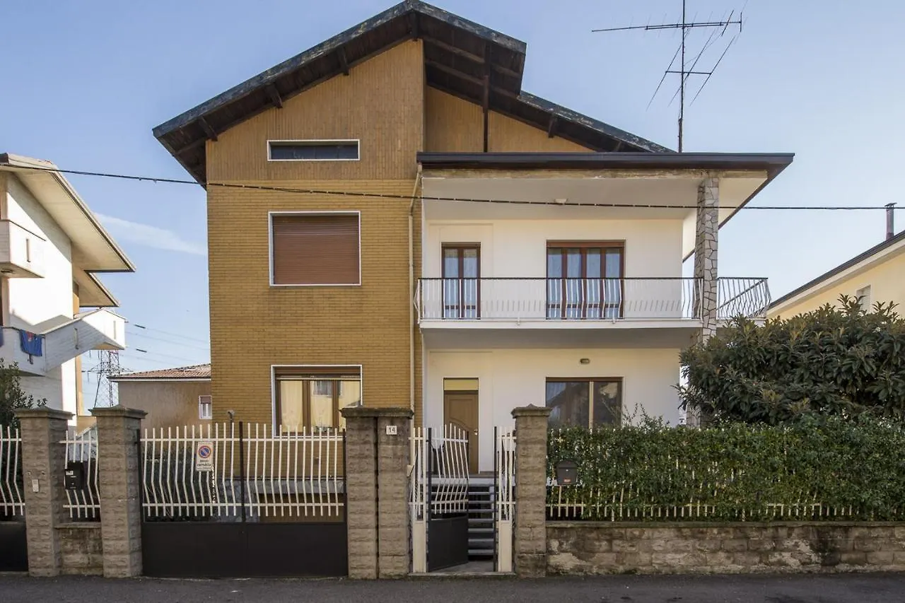 Bed and Breakfast Rho Side 0*,  Italien